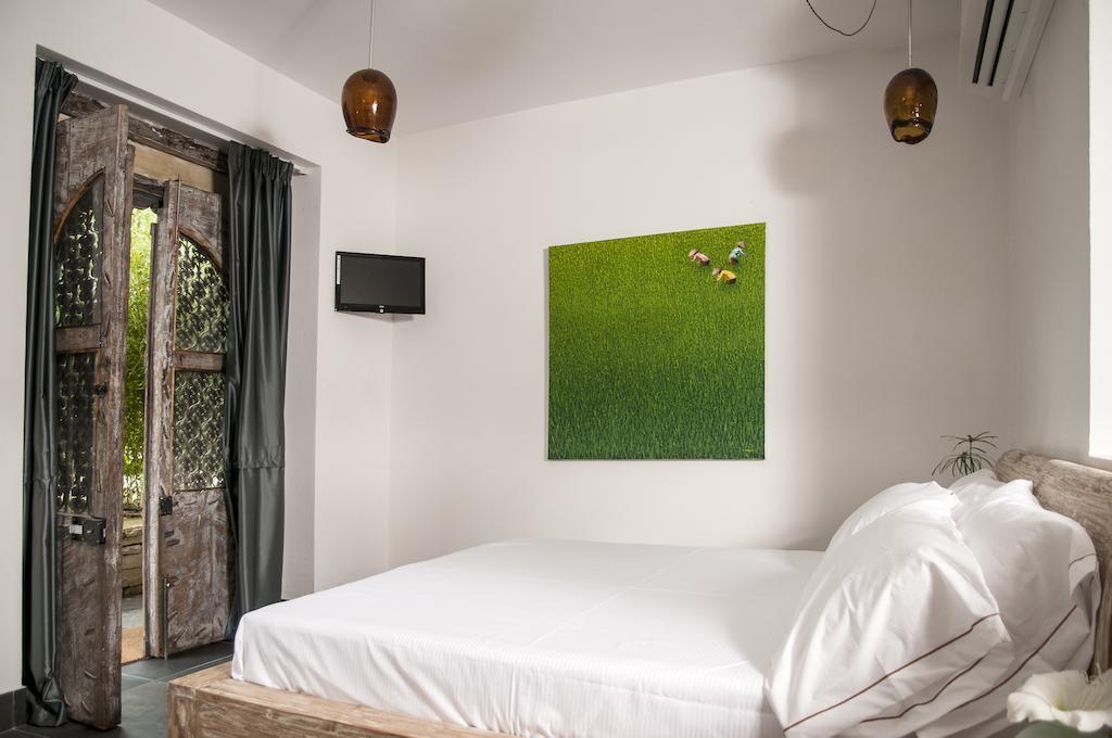 Bed and Breakfast Seven Maze Charming House Bari Habitación foto