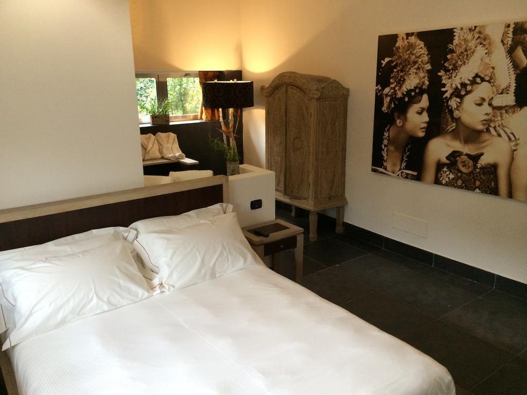 Bed and Breakfast Seven Maze Charming House Bari Habitación foto
